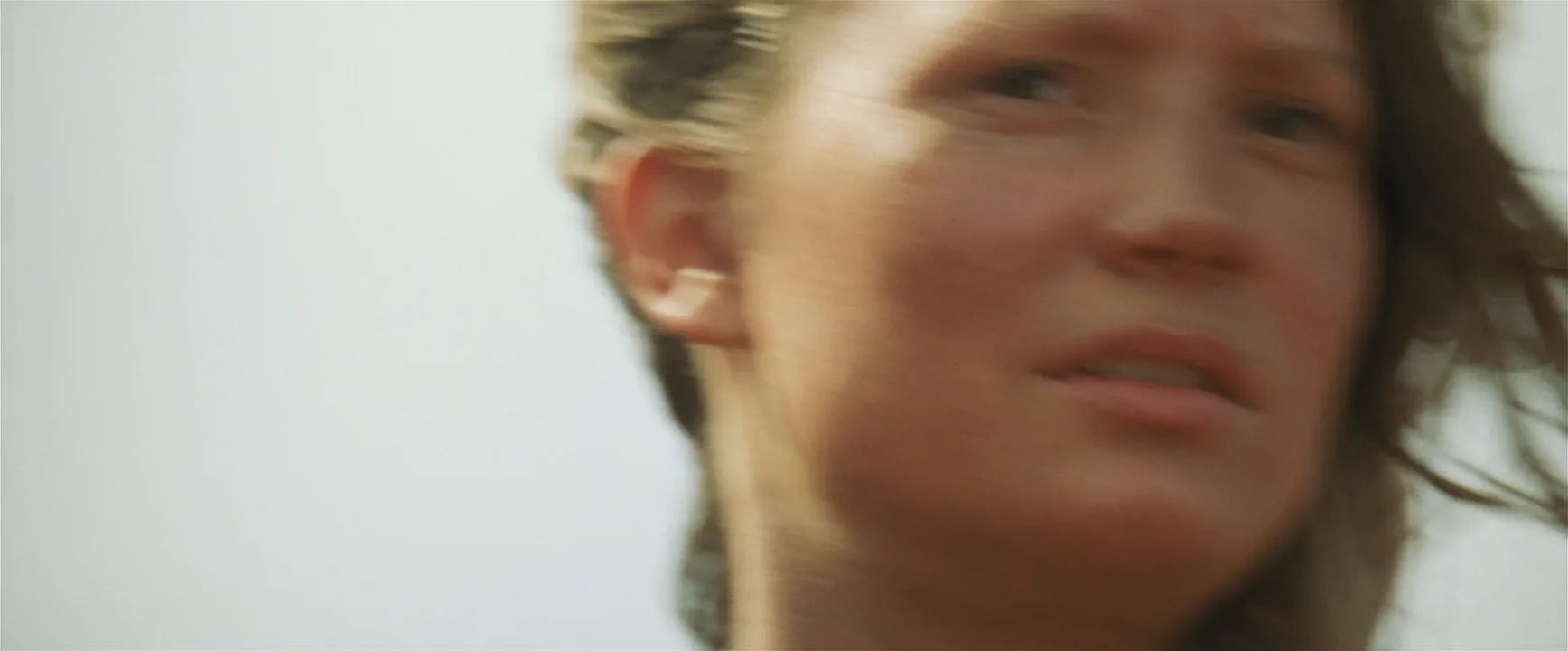 High-Key Lighting in Tracks (2013)