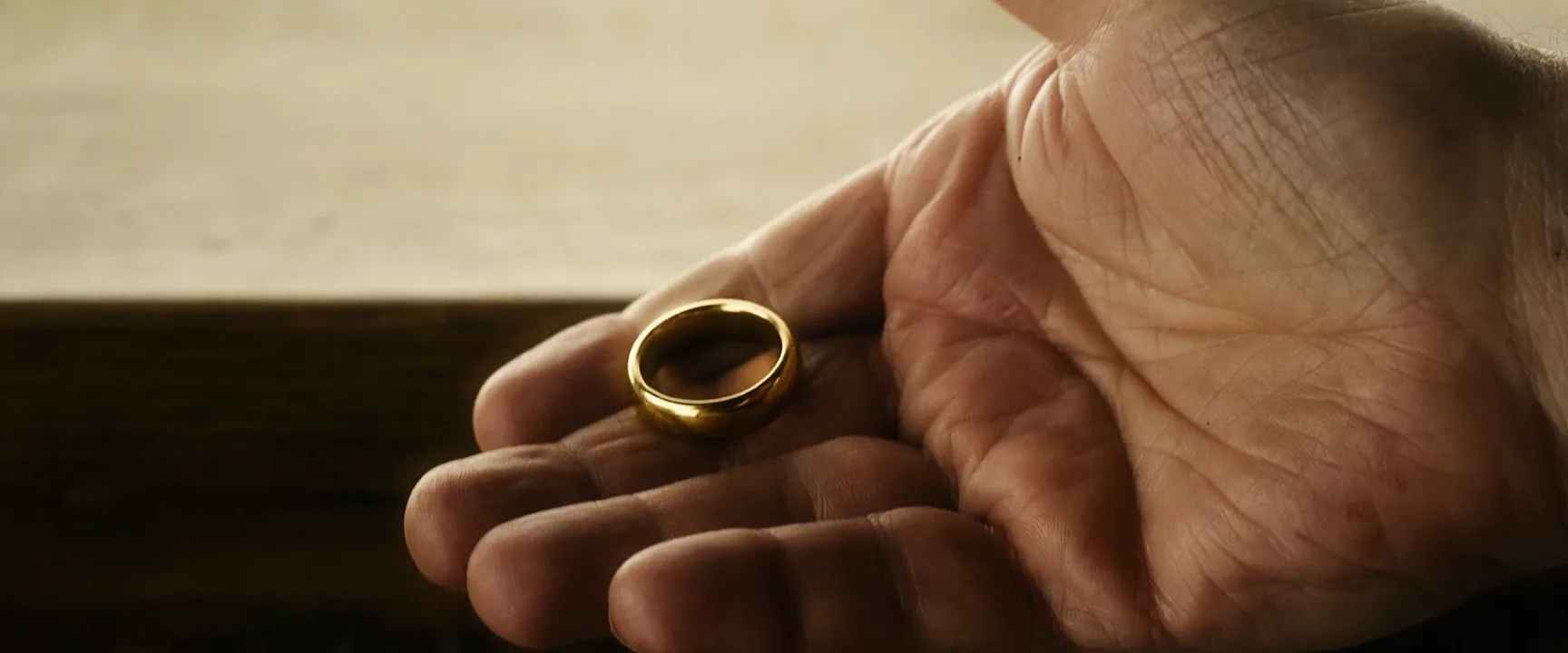 Movie Prop in The Hobbit: The Battle of the Five Armies (2014)