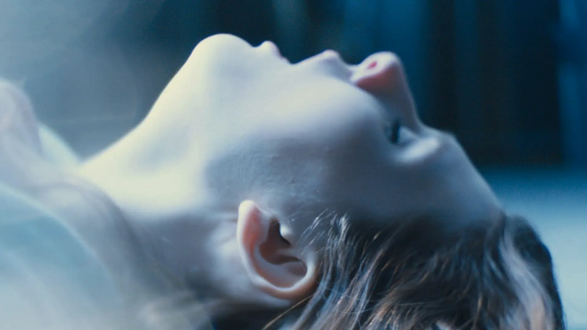 Soft Focus in Haunter (2013)