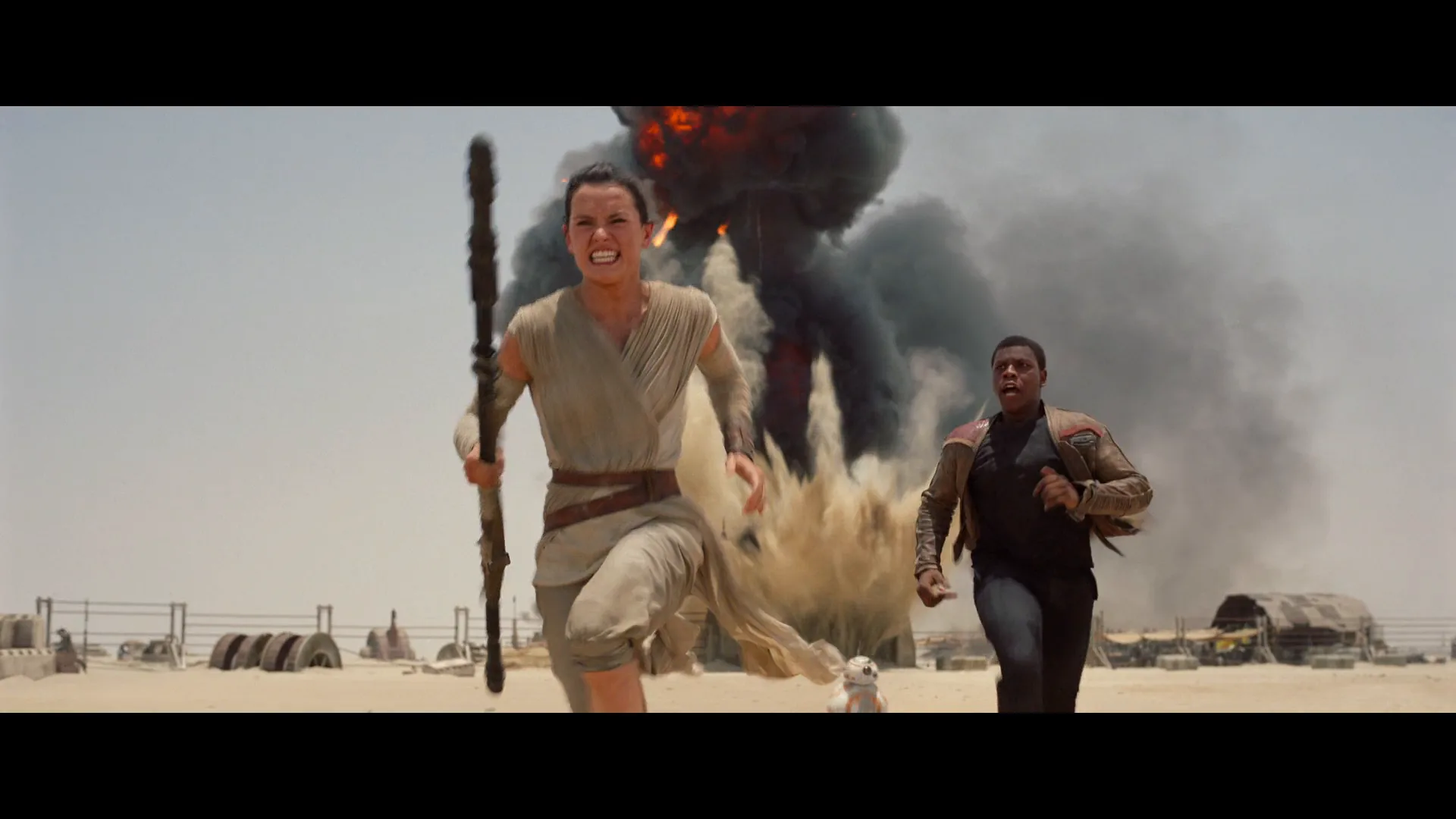 Fade in Star Wars: The Force Awakens (2015)