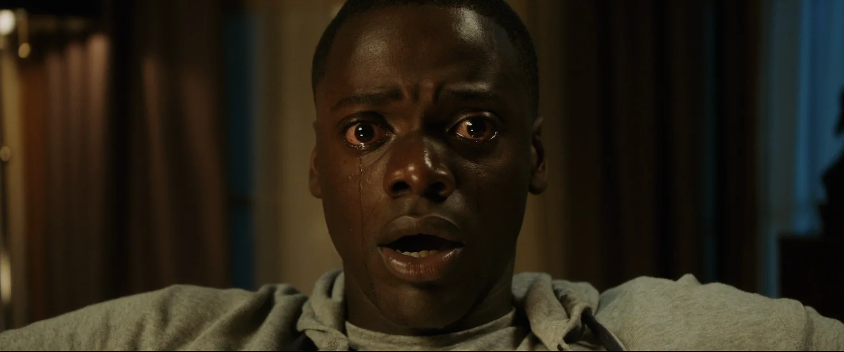 Eye-Level Shot in Get Out (2017)